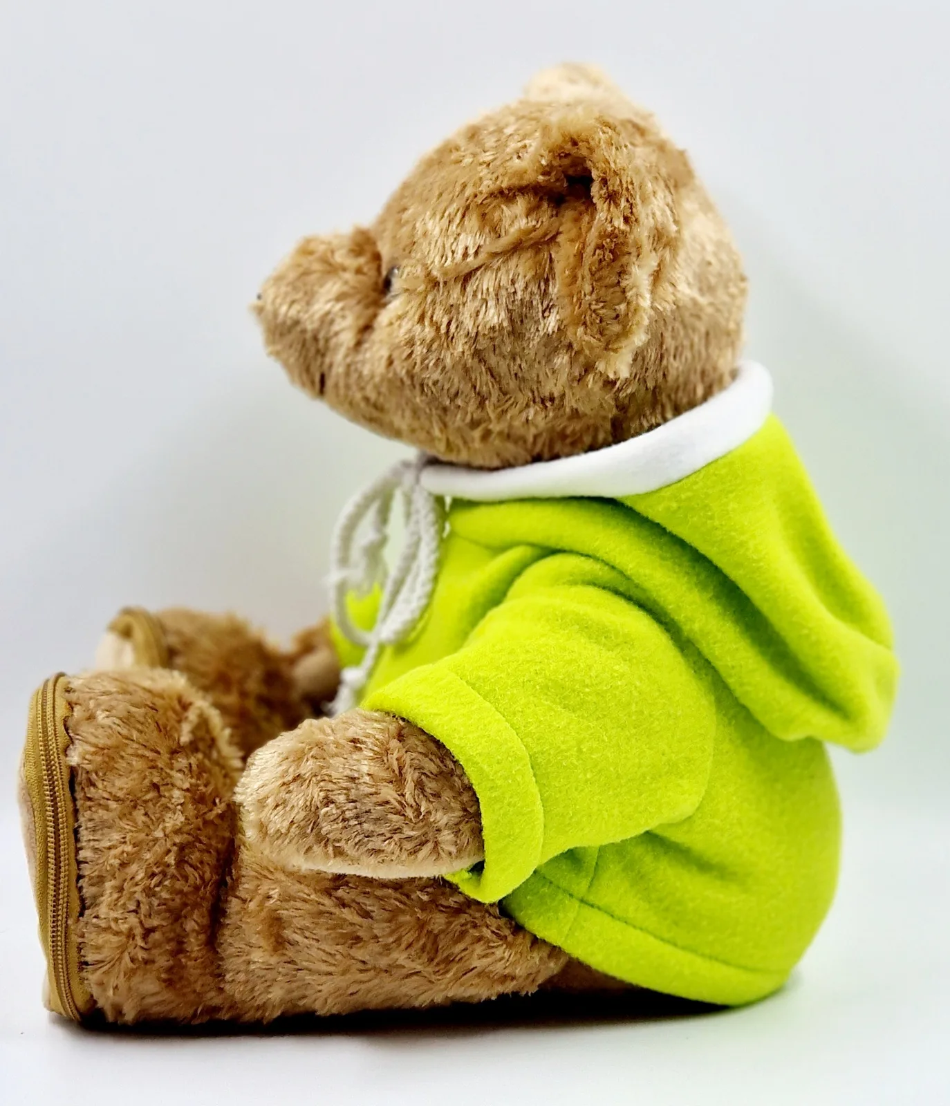 Ours en peluche avec sweat à capuche vert